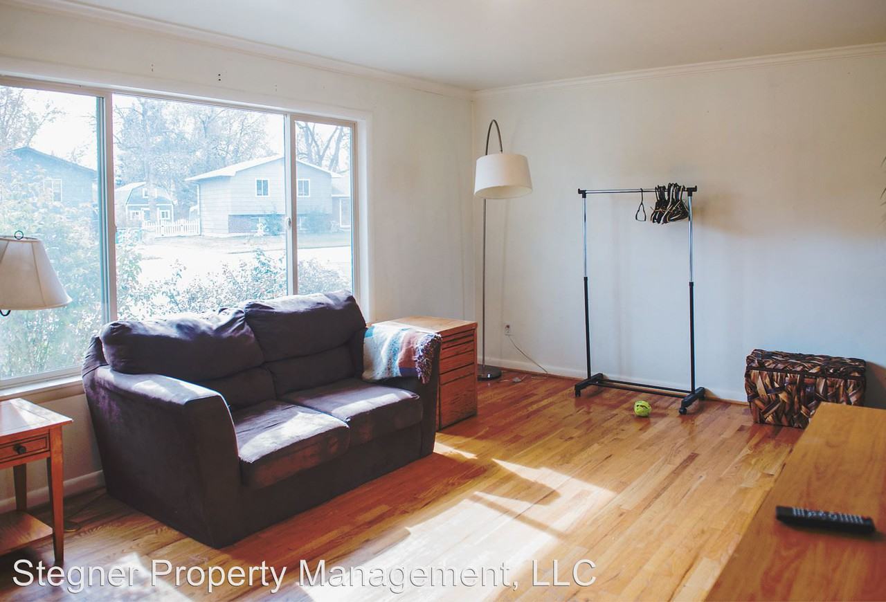 304 Ruth St. - Photo 2 of 9