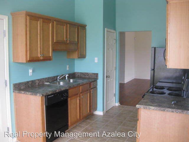 2985 Plantation Dr W - Photo 3 of 18