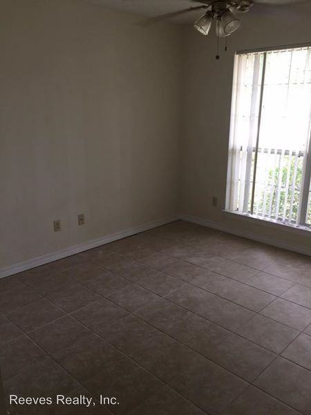 7550 Paddock Drive - Photo 3 of 9