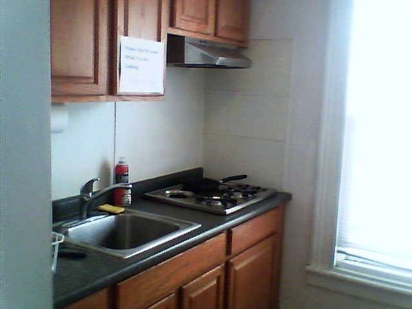 Furnished Single Bedroom on Easton & Stone - Photo 3 of 4