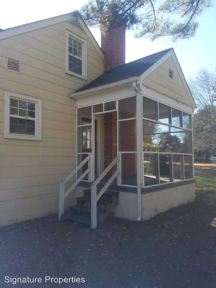 1009 Byswick Lane - Photo 3 of 15
