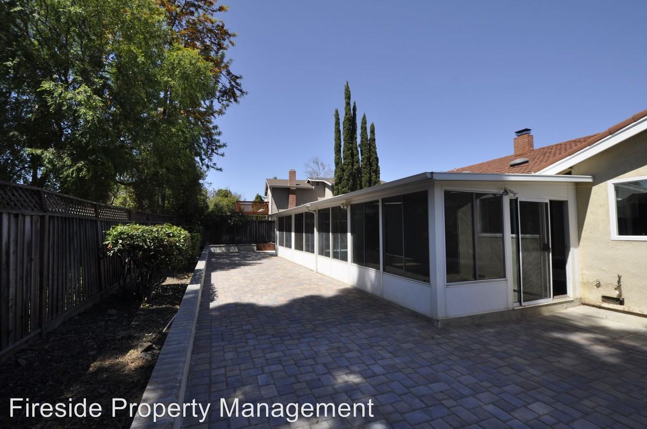 720 Boonewood Ct - Photo 2 of 16