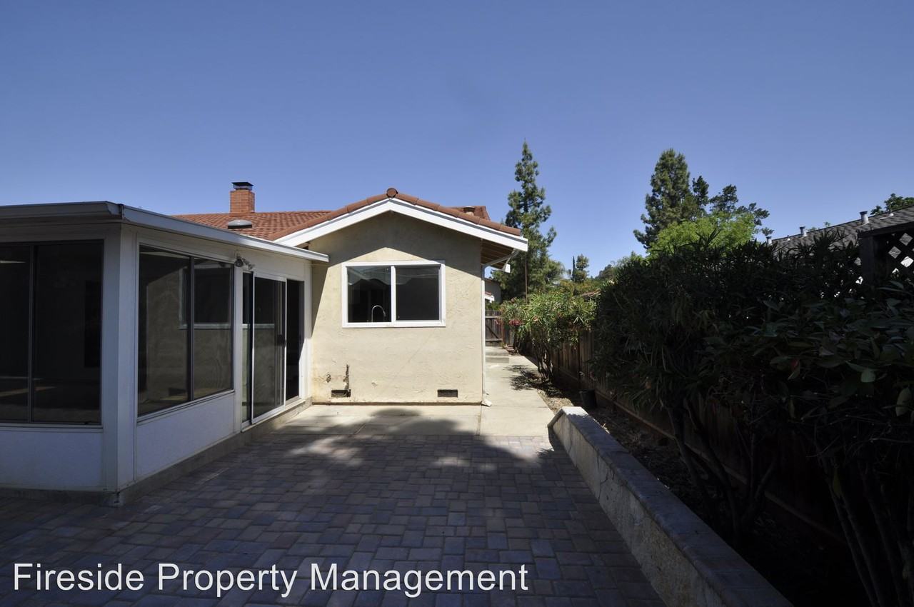 720 Boonewood Ct - Photo 3 of 16