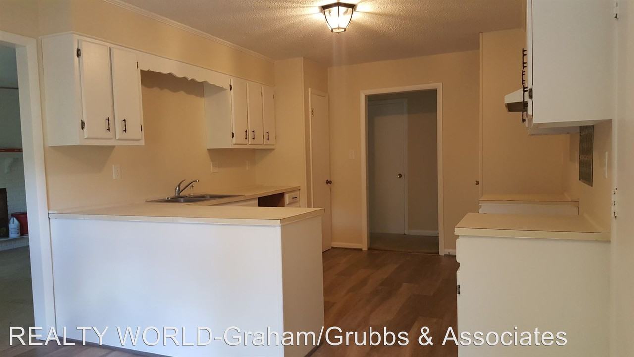 17440 Allen Drive - Photo 3 of 14