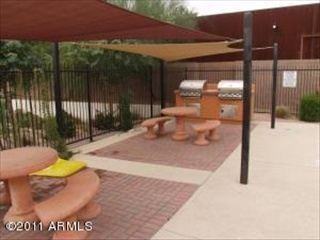 ***FURNISHED PRIVATE room at 3 mins walk to ASU,Lightrail with Pool! - Photo 3 of 4