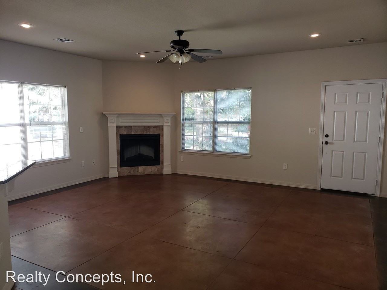 1351 Hendrix - Photo 2 of 8