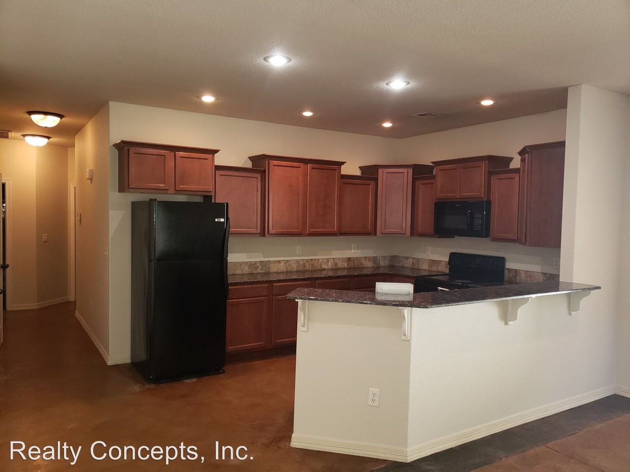 1351 Hendrix - Photo 3 of 8