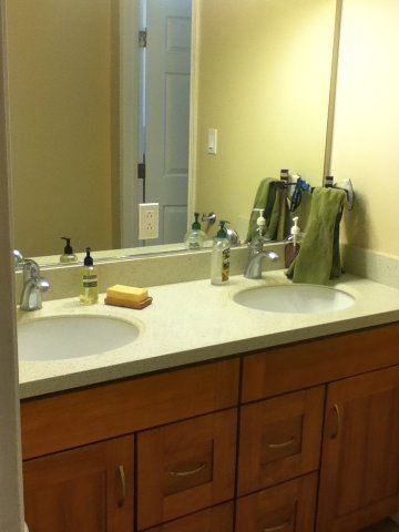 BEAUTIFUL Room Close to Campus! - Photo 3 of 4