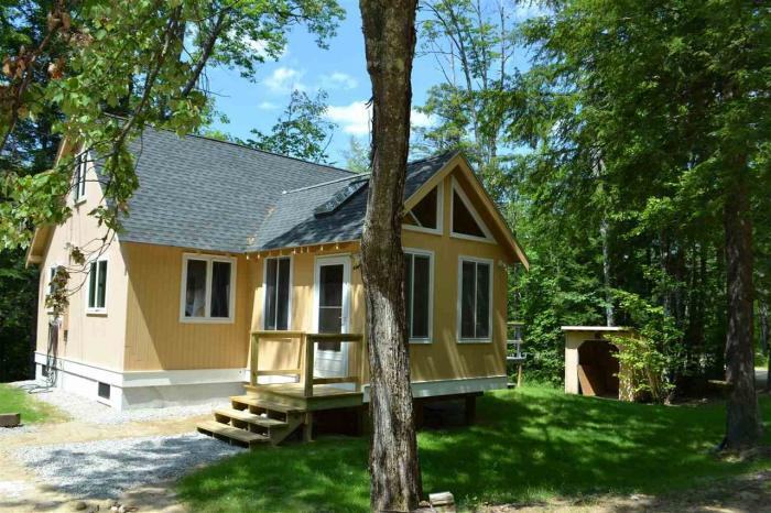 10 J Street - Photo 3 of 23