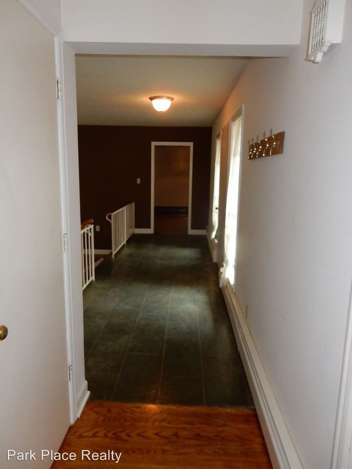 3517 Windsor Rd - Photo 3 of 20