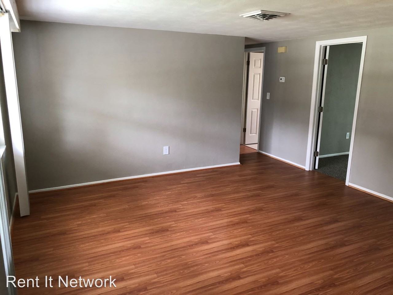 5217 Greenwood St - Photo 2 of 18