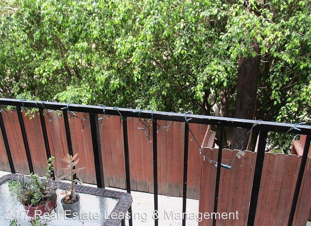 1045 N Kings Rd #106 - Photo 2 of 29