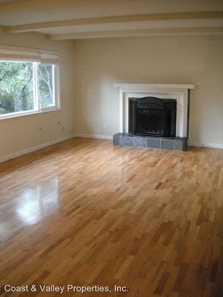 205 Soledad Drive - Photo 2 of 12