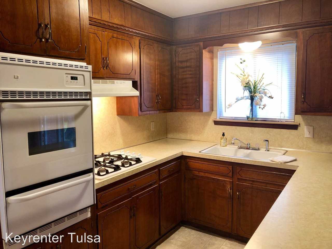 4949 South 94th East Place - Photo 3 of 15