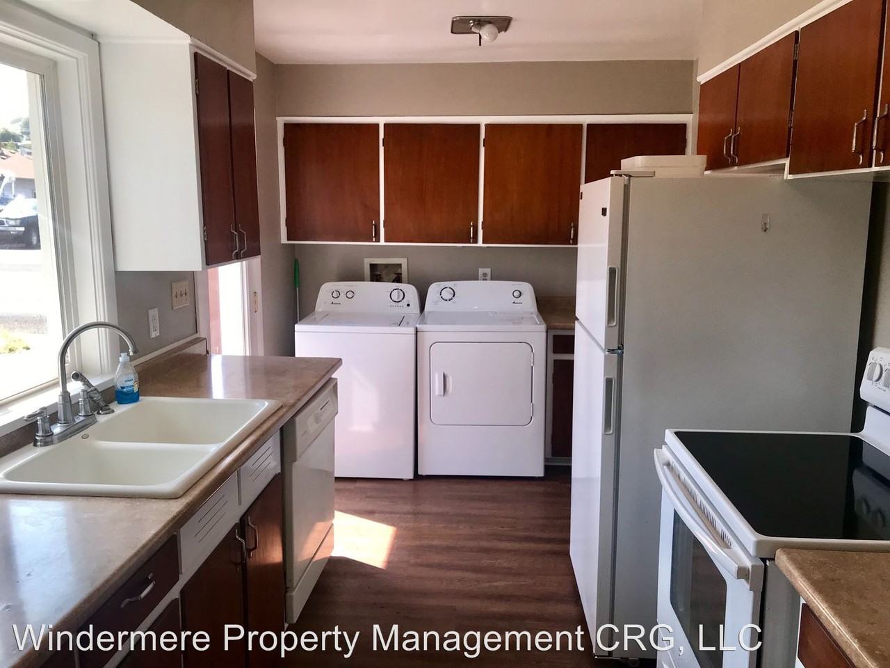 1216 Quinton St - Photo 2 of 21