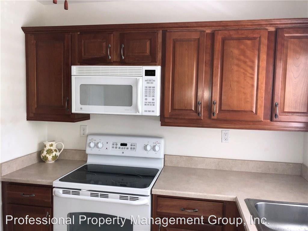 1100 Ponce De Leon - Photo 2 of 7