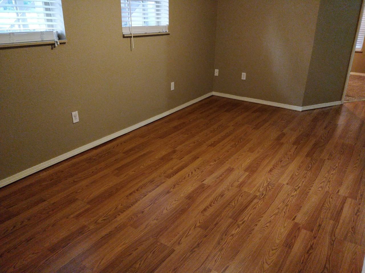 222 1/2 W Shawnee St - Photo 2 of 6