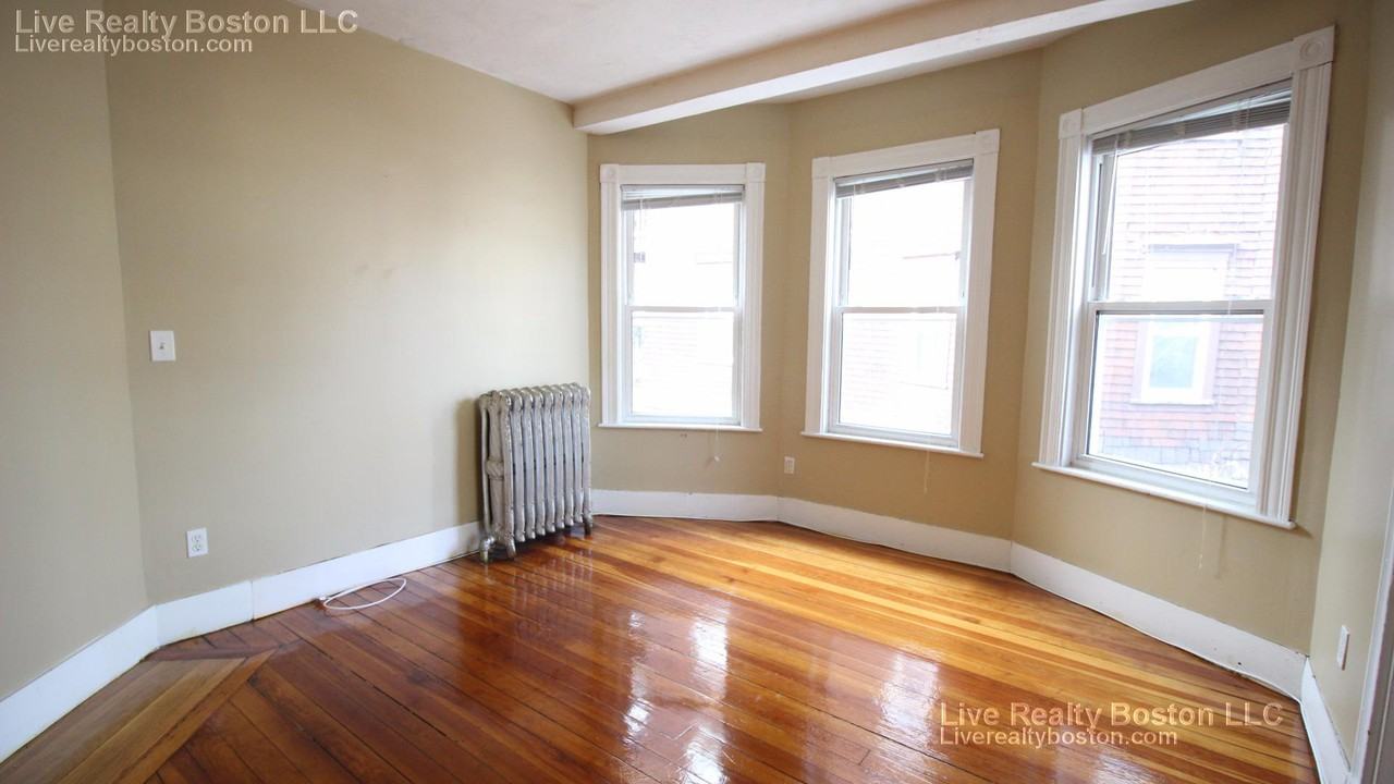 5 Haskell Street - Photo 2 of 2