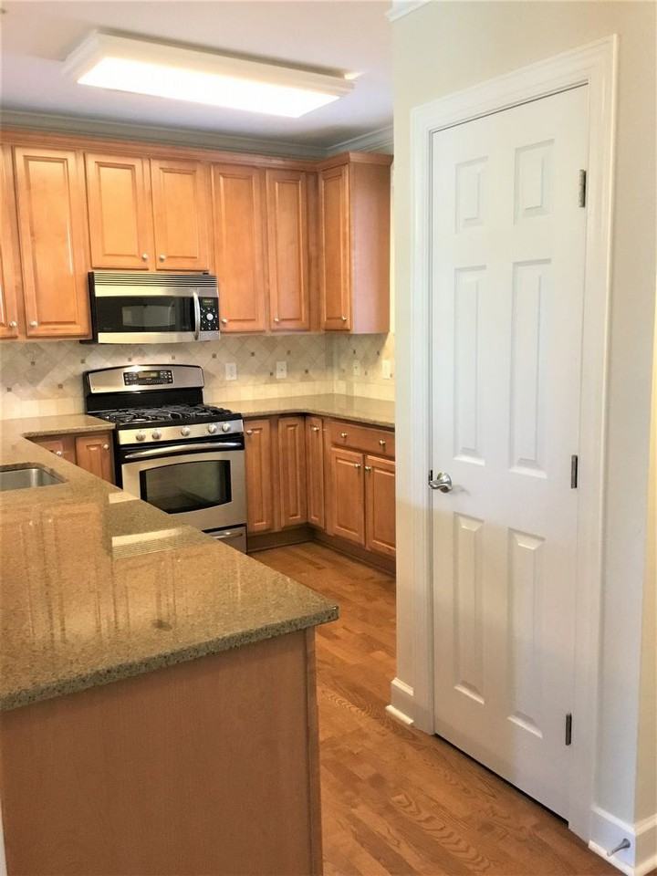 550 Grande Manor Court #204 - Photo 3 of 28