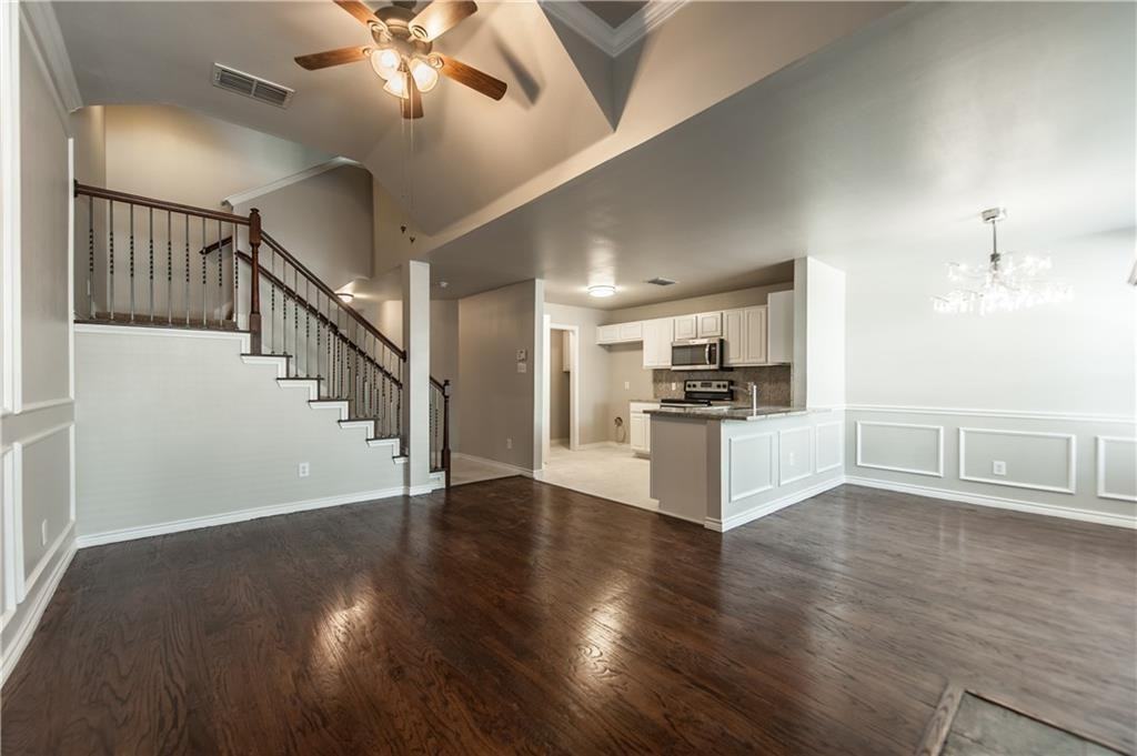 3925 Fernando Drive - Photo 3 of 10