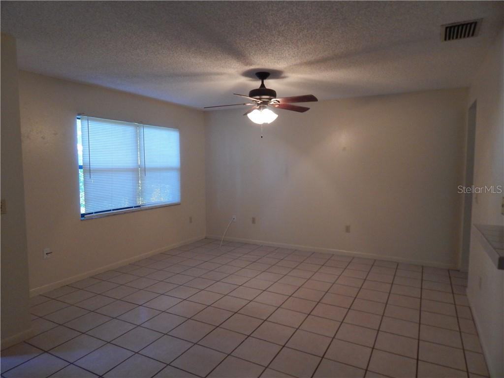 322 Allamanda Drive - Photo 2 of 11