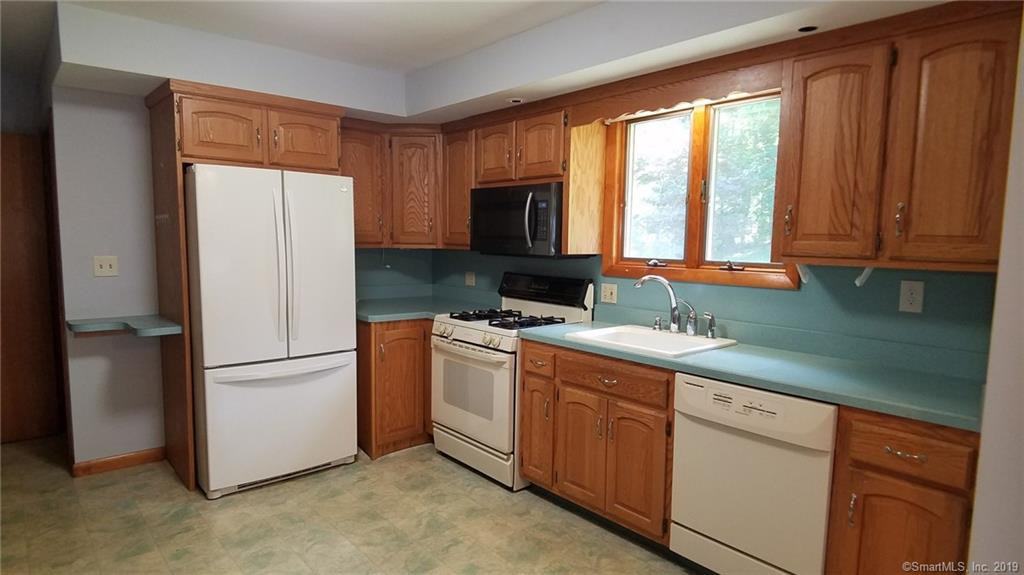 63 Lockwood Drive - Photo 3 of 30