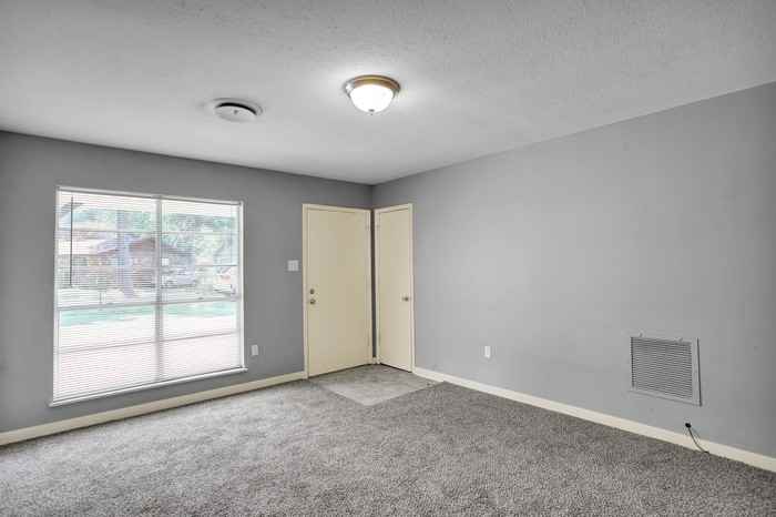 114 Sheppard Street - Photo 2 of 10