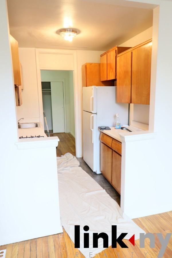 1180 Midland Avenue #4S - Photo 2 of 9