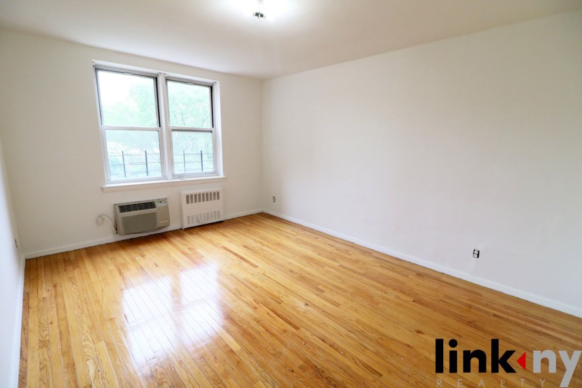 1180 Midland Avenue #4S - Photo 3 of 9