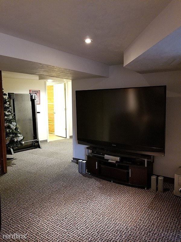 372 East 9000 South - Photo 3 of 14