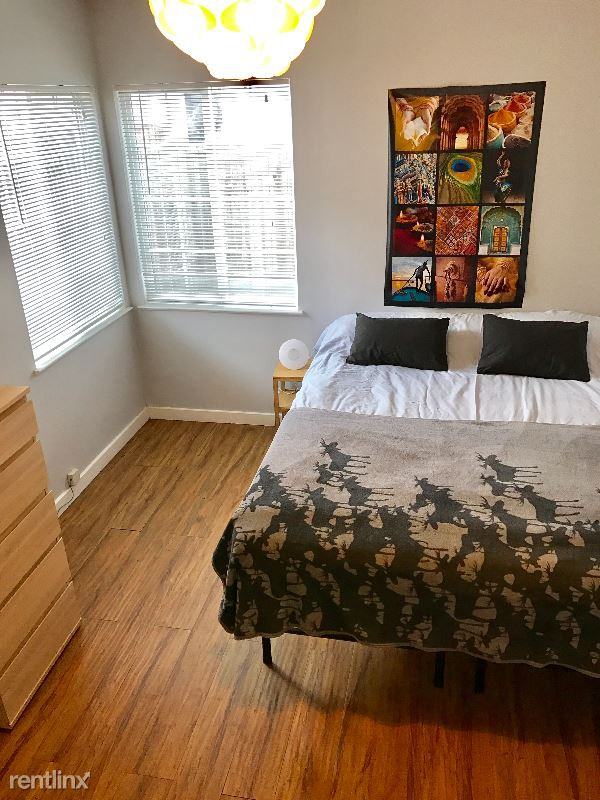 2216 Ashby Ave D - Photo 2 of 9
