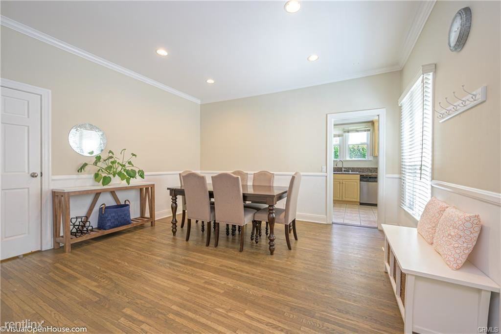 316 Bradbury Dr - Photo 3 of 11