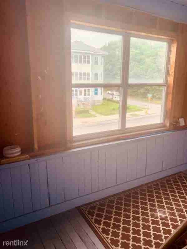 637 Grafton Street 2 - Photo 2 of 13