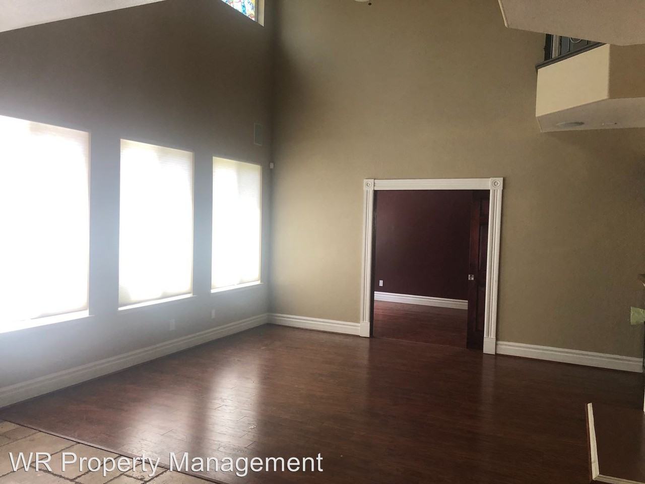 871 Inverness Ln - Photo 3 of 5