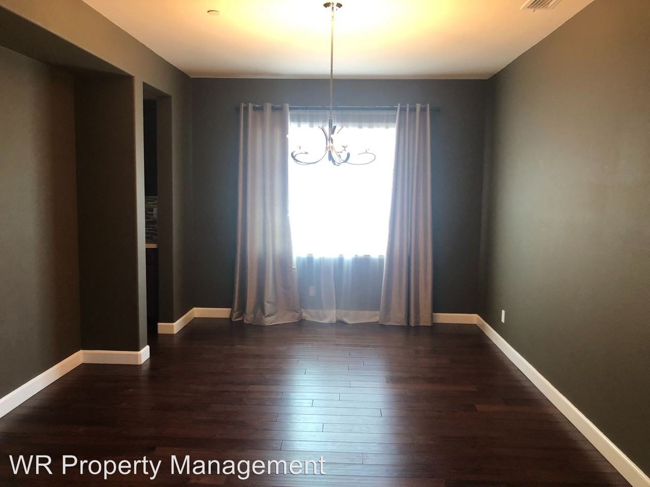 607 Bristol Ct - Photo 2 of 10