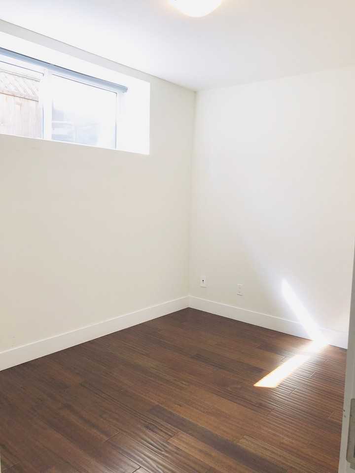 Sutherland Ave - Photo 5 of 6