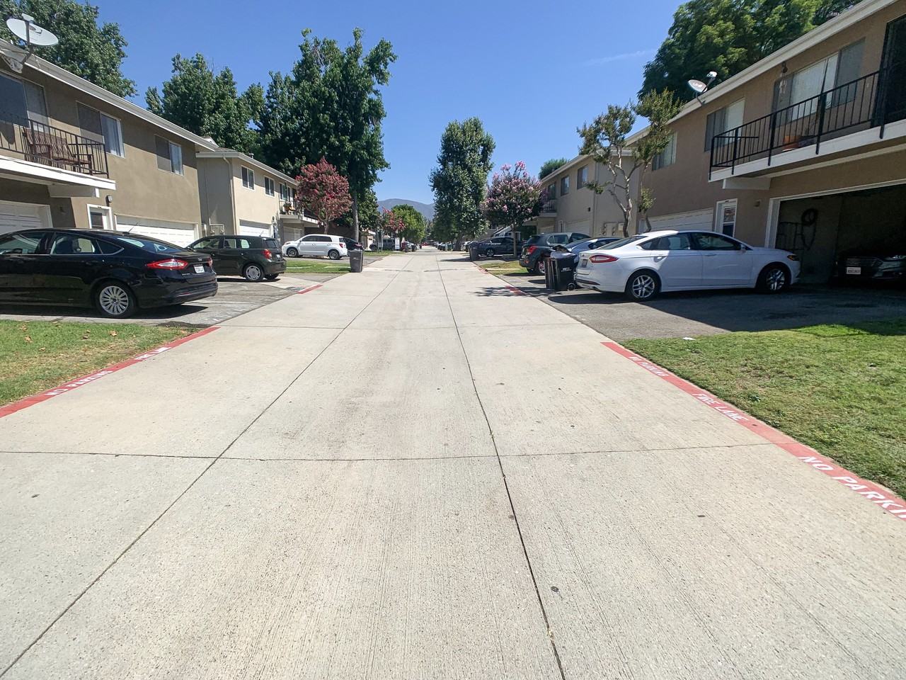 2940 Knollwood Ave - Photo 3 of 15