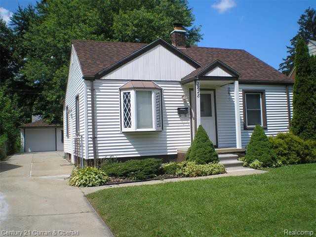 2828 Geneva St - Photo 2 of 14