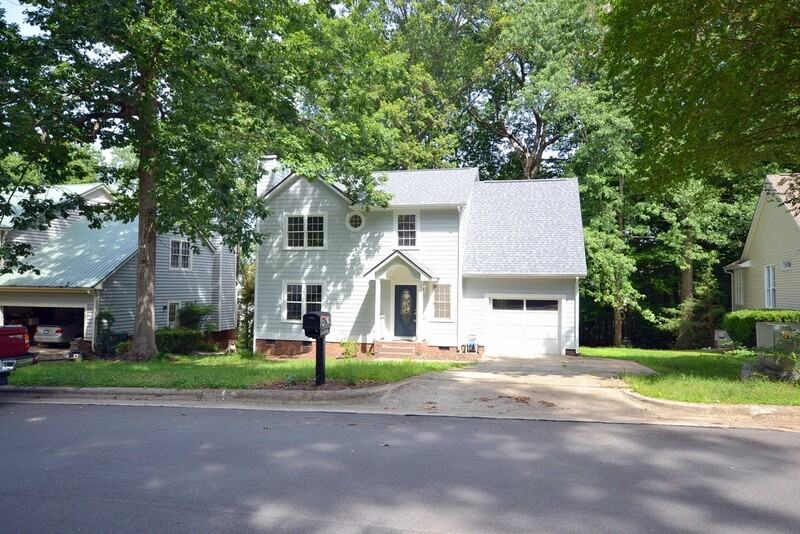 808 Northhampton Dr - Photo 2 of 27