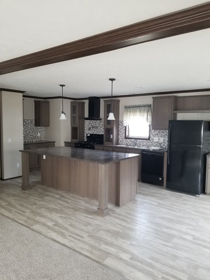 265 Crestwood Ct. E. - Photo 2 of 20