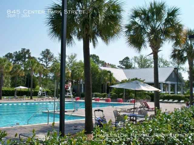 845 Center Park Street - Photo 3 of 9