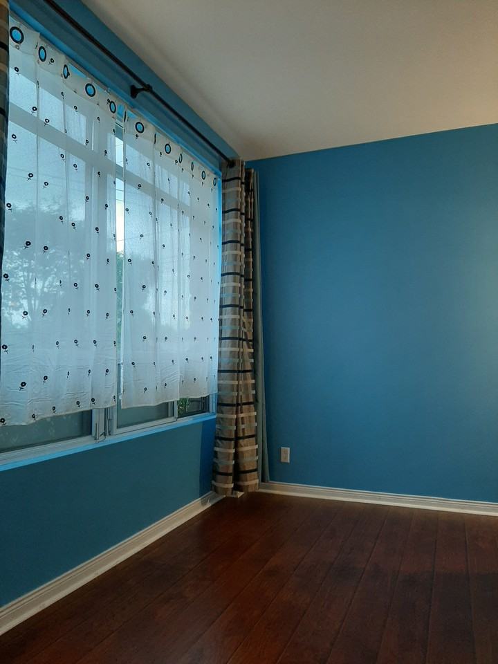 778 Sheppard Avenue West - Photo 2 of 12