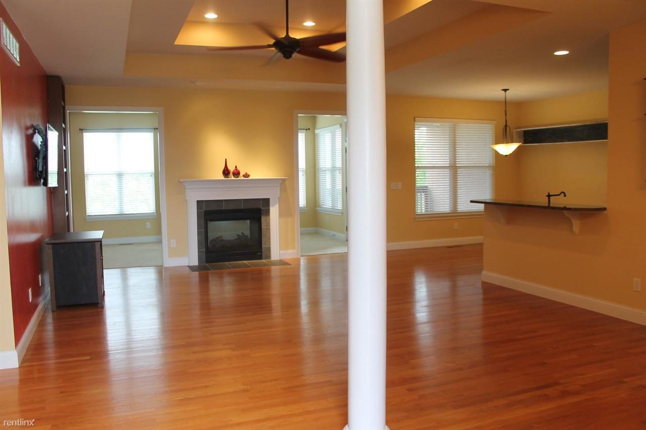 2070 Chris Court - Photo 3 of 17