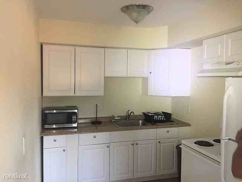 279 Washington Square - Photo 3 of 22