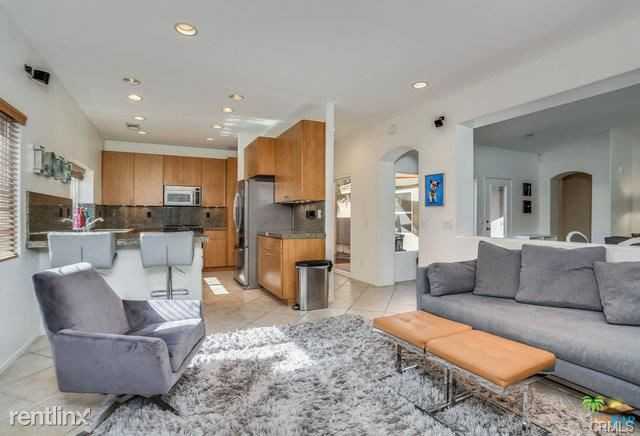 644 E Lily St - Photo 2 of 10