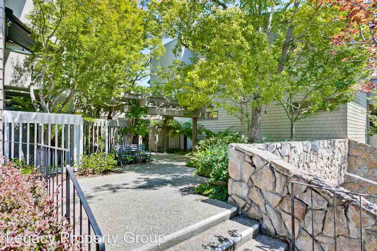 58 Mansion Court - Photo 2 of 34