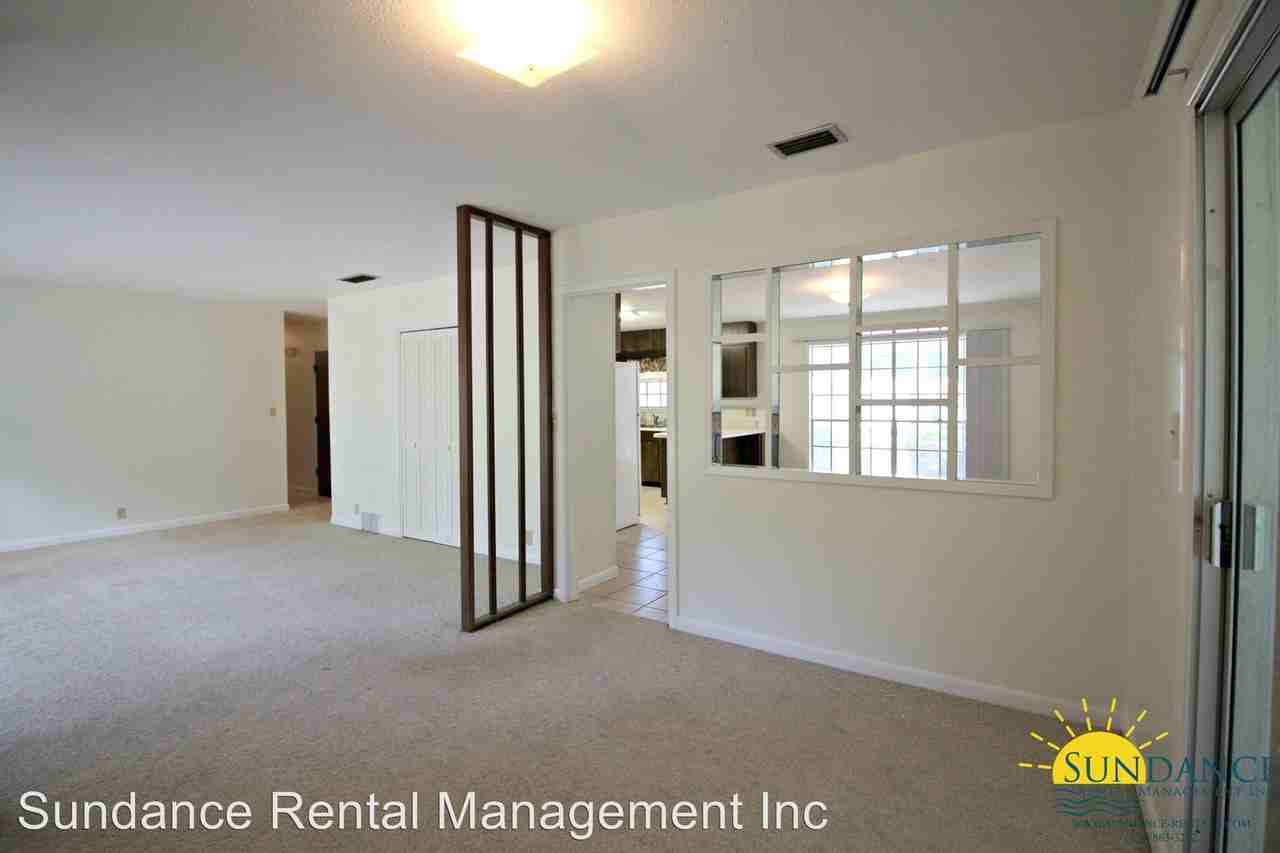 28 Sharilyn Drive - Photo 3 of 12