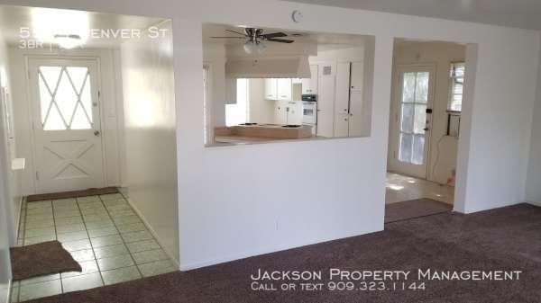 5594 Denver St - Photo 3 of 16