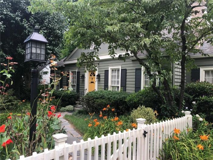 349 Redland Rd NW - Photo 2 of 40