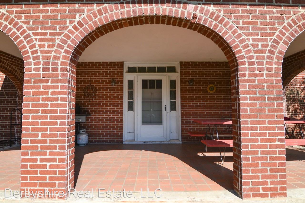 4629 Campbell Ave - Photo 3 of 23